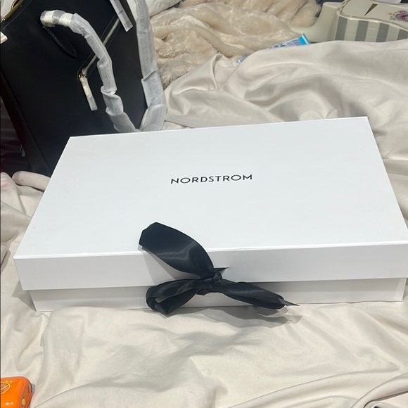 Kurt Geiger Black Quilted Shoulder Bag with Chain Detail - Picture 6 of 8